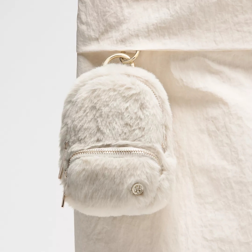 *NWT* LULULEMON Everywhere Nano Backpack Plush Fleece Mini Pouch, Color - Ivory